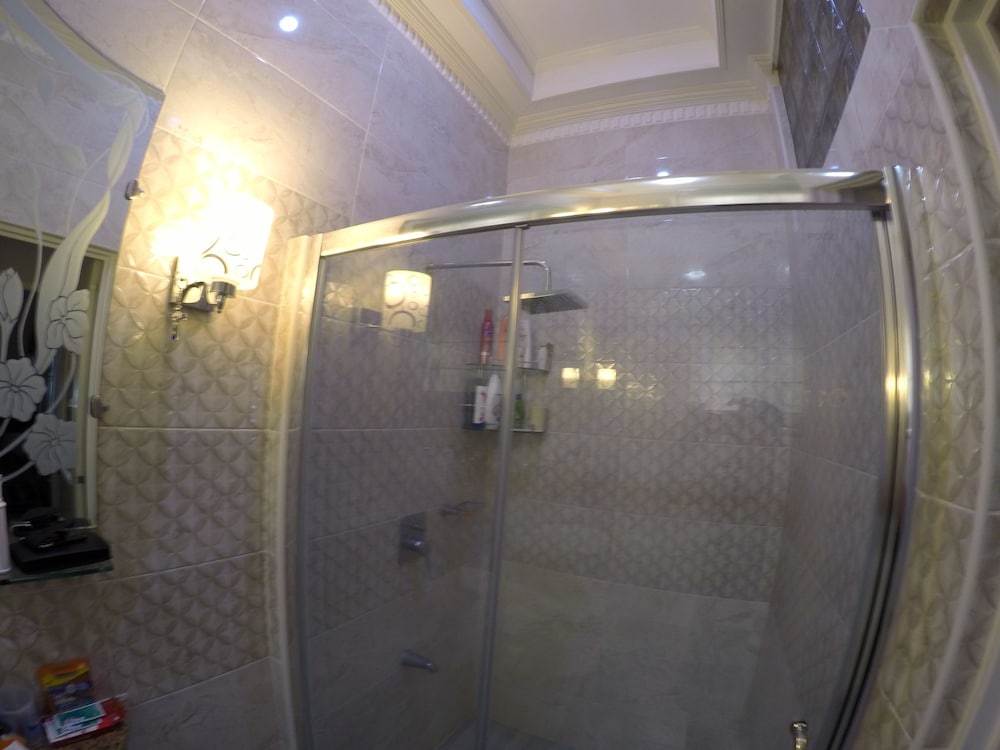 The Executive Villa Inn & Suites 19/60