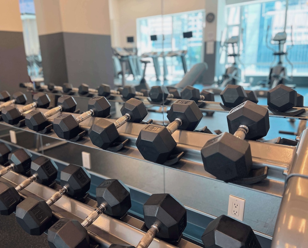 Coast Coal Harbour Hotel 33/64