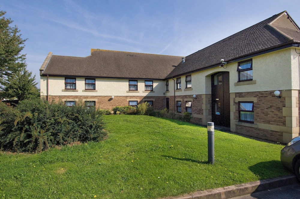 Premier Inn Gloucester (Little Witcombe) 40/50