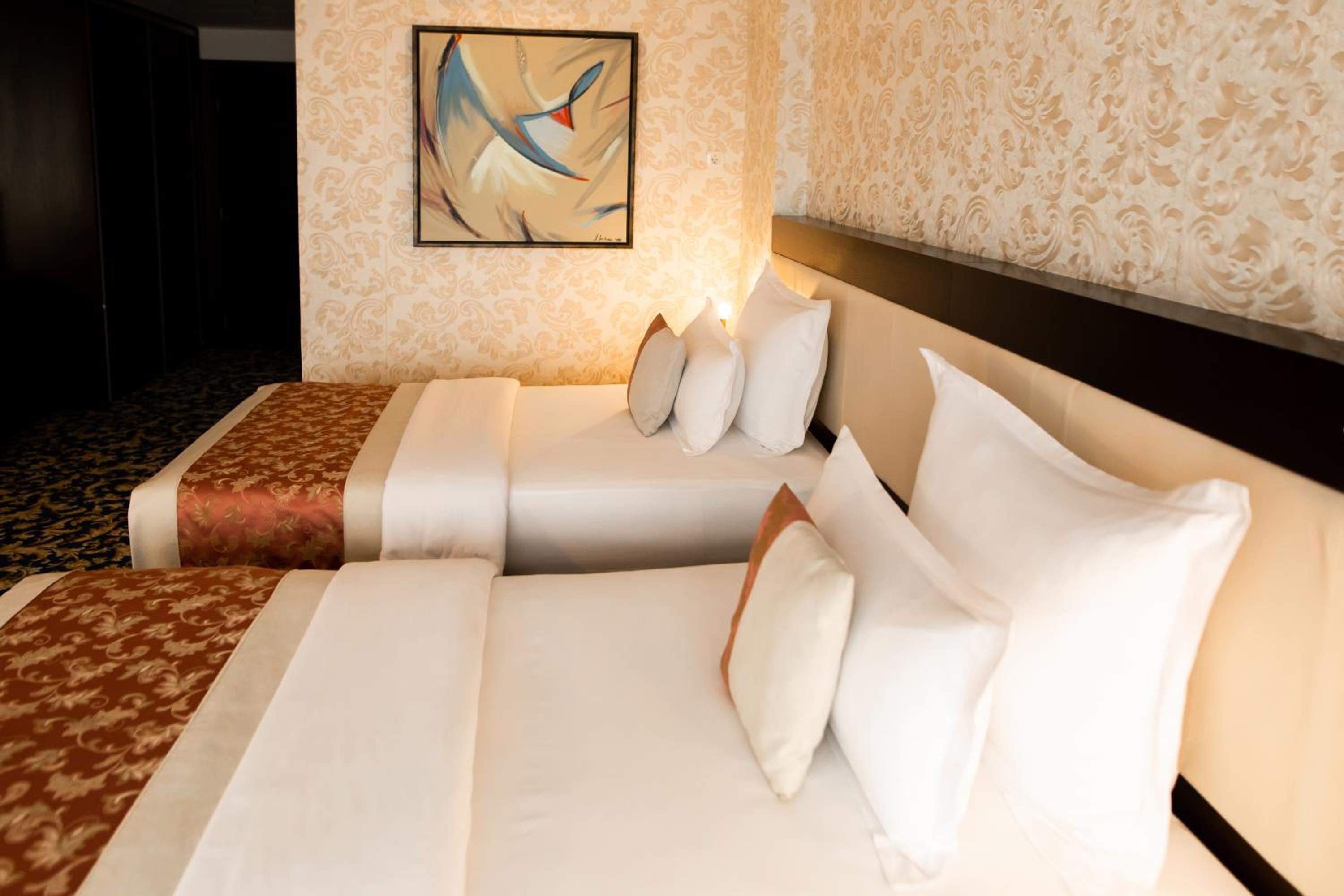 Regency, King Bed، Malak Regency Hotel 6/8