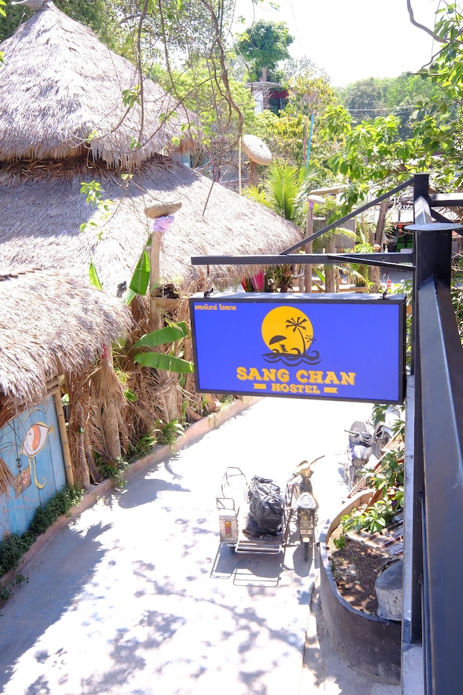 Sang Chan Hostel 2/32