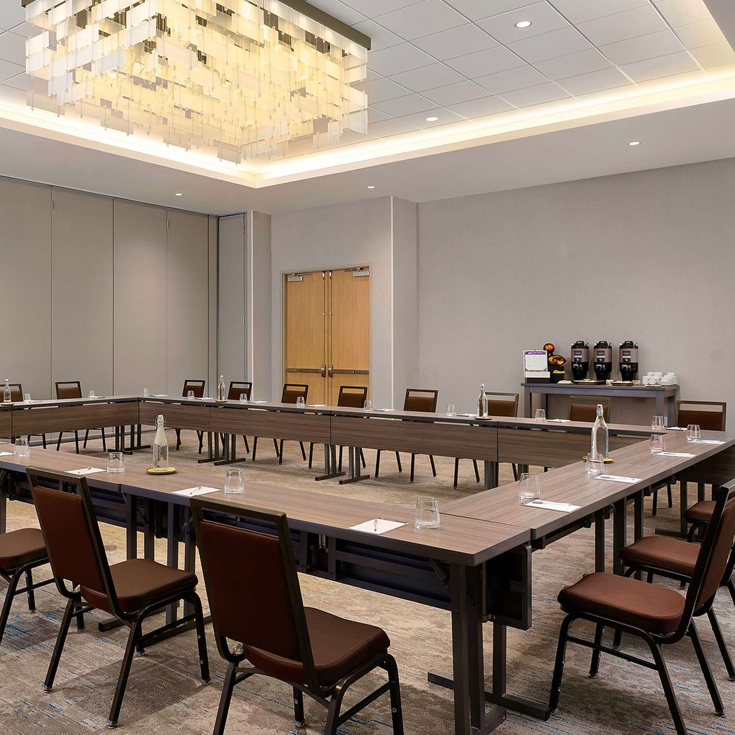 Hilton Garden Inn Grapevine at Silverlake Crossings 25/27