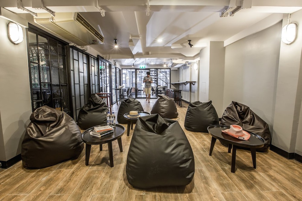 Jellybean the Blocks Hostel Sukhumvit 10 52/63
