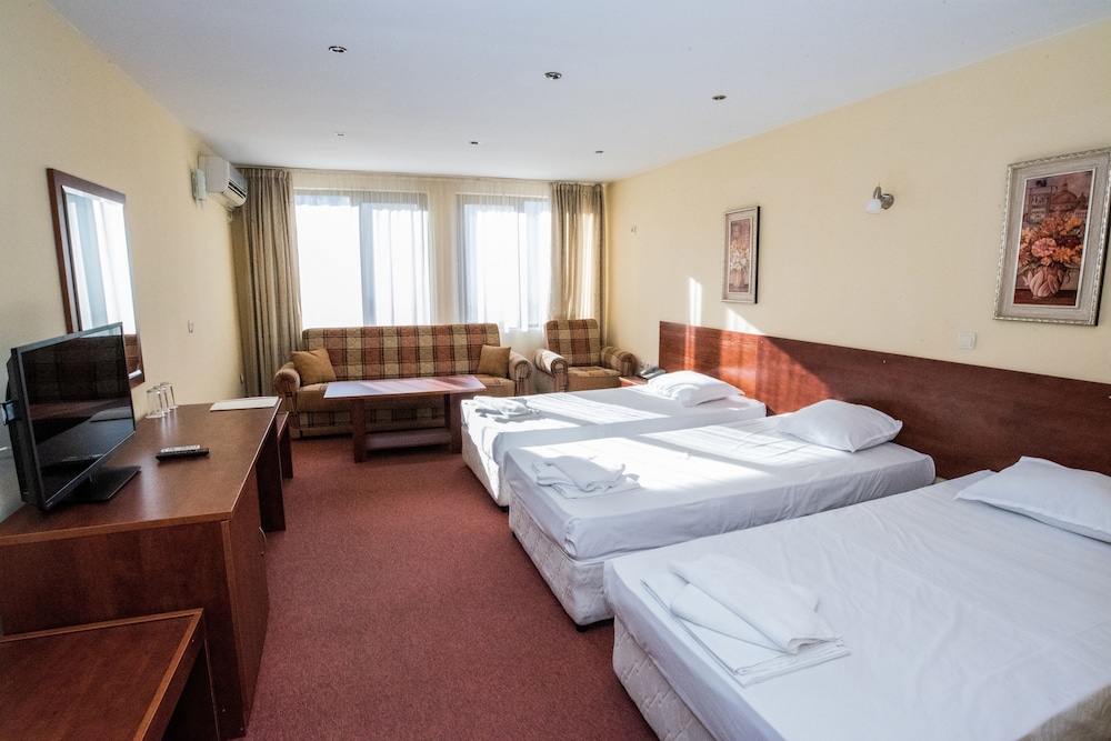 Avenue Hotel 30/50