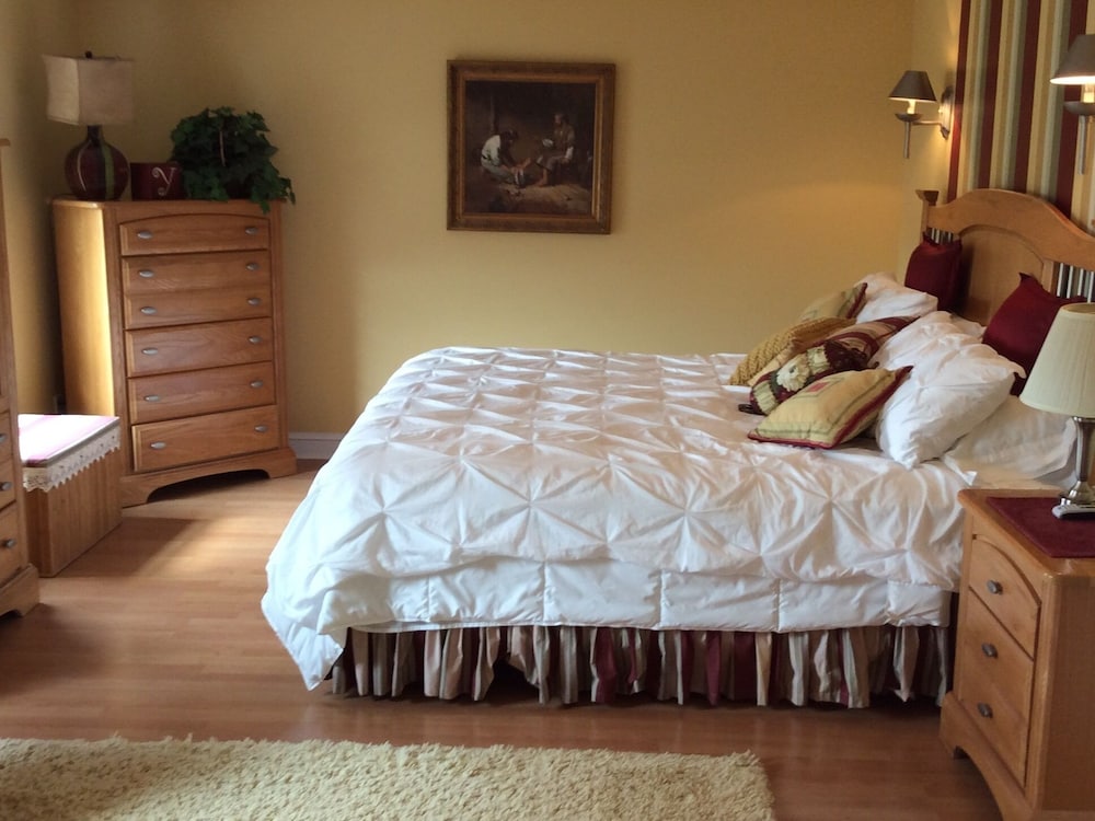 Pictured Rocks Bed and Breakfast 27/61