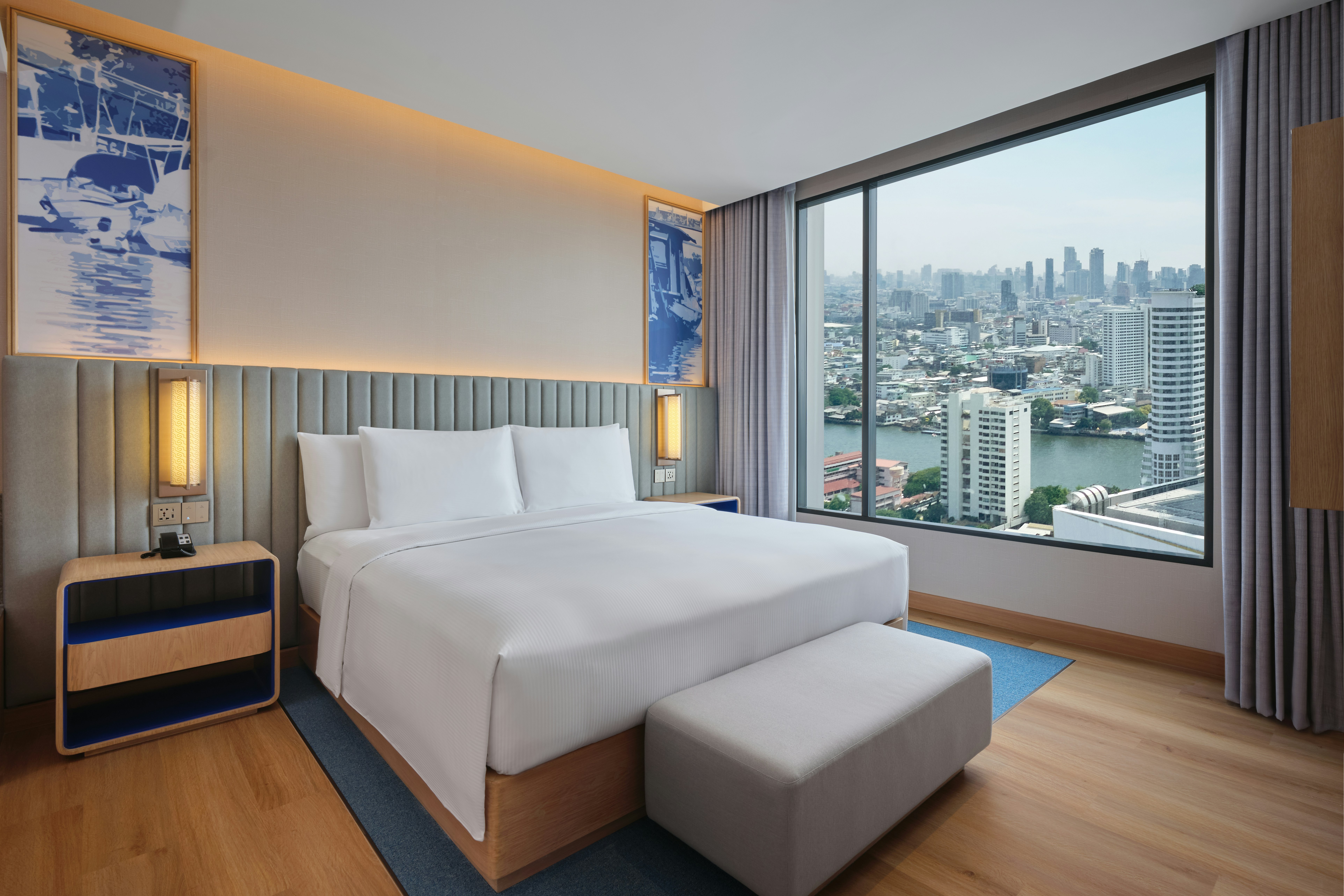 DELUXE, SUITE, KING BED, RIVER VIEW