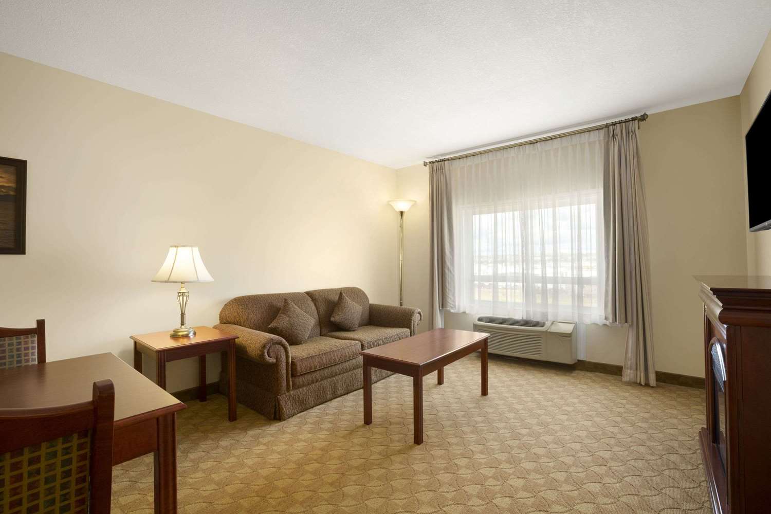 Days Inn by Wyndham Dawson Creek 25/40