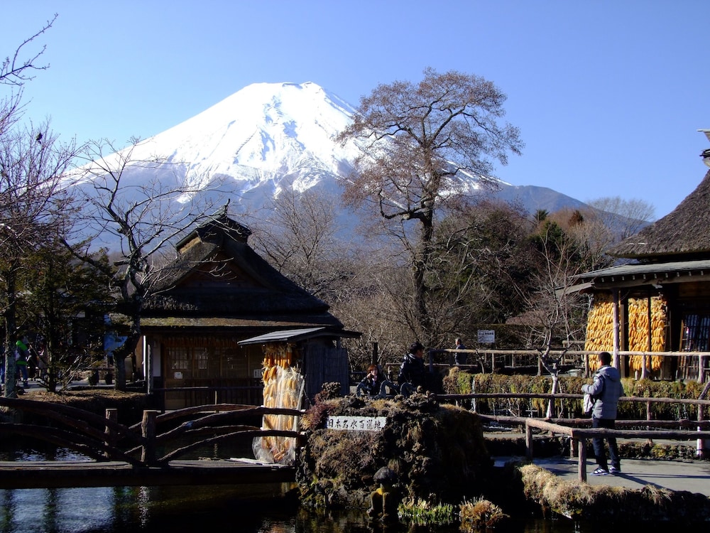 Kawaguchiko Pension Woodstock 16/28