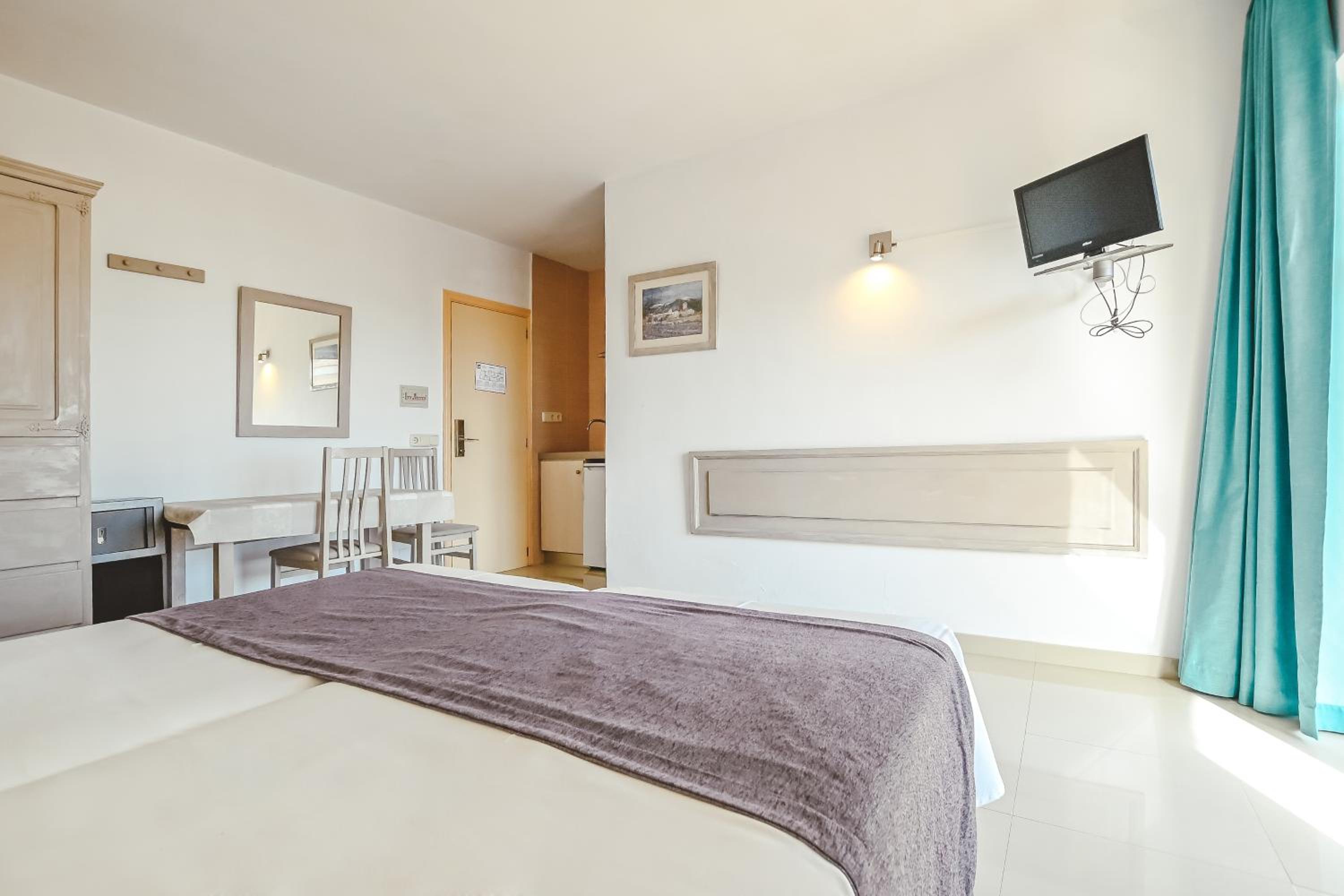 استوديو بشرفة، Hotel Lliteras 7/10
