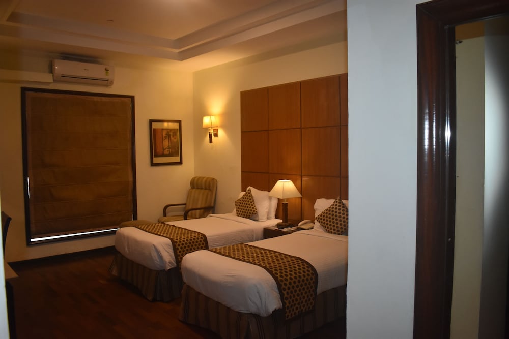 1 BEDROOM, DELUXE, DOUBLE OR TWIN BED, GARDEN VIEW, ACCESSIBLE