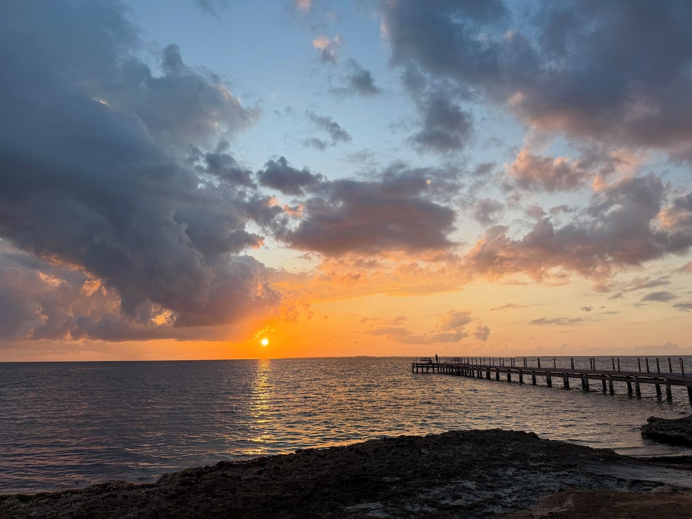 The Grand Caymanian Resort 57/61