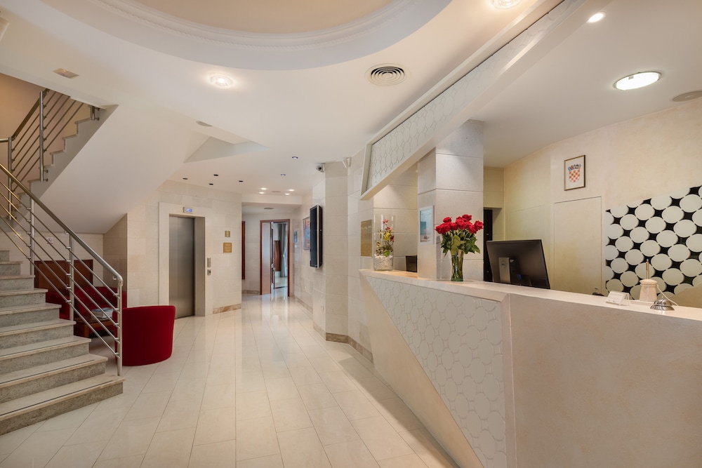 APARTHOTEL TAMARIS 6/74