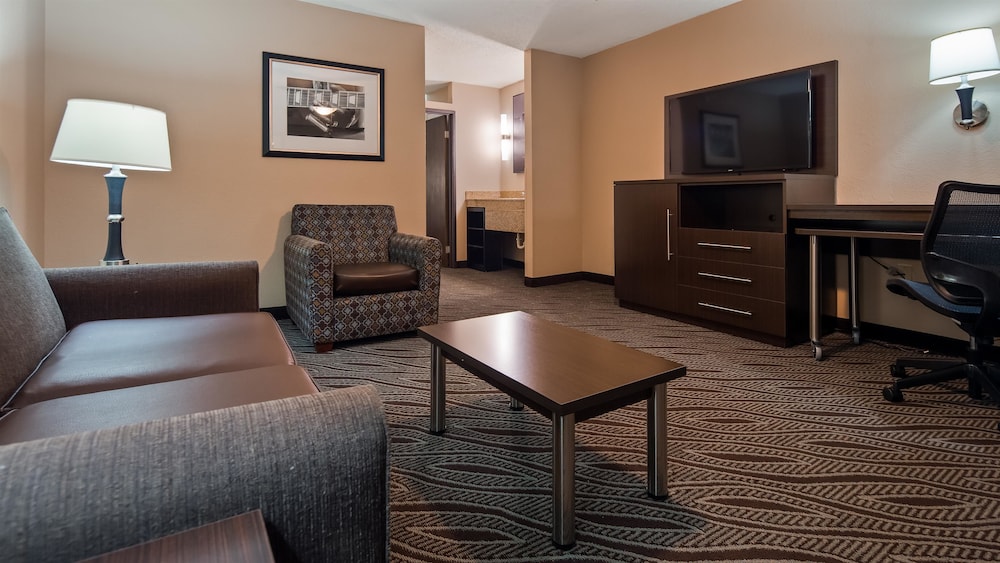 Best Western Plus Galleria Inn & Suites, Memphis TN 16/34