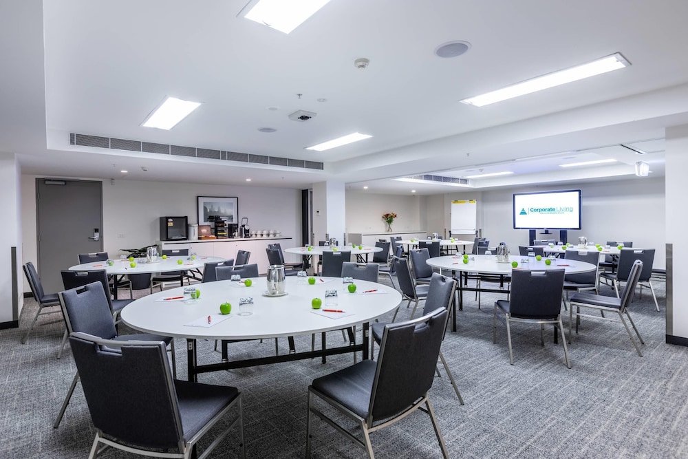 MainStay Suites Abbotsford 47/58