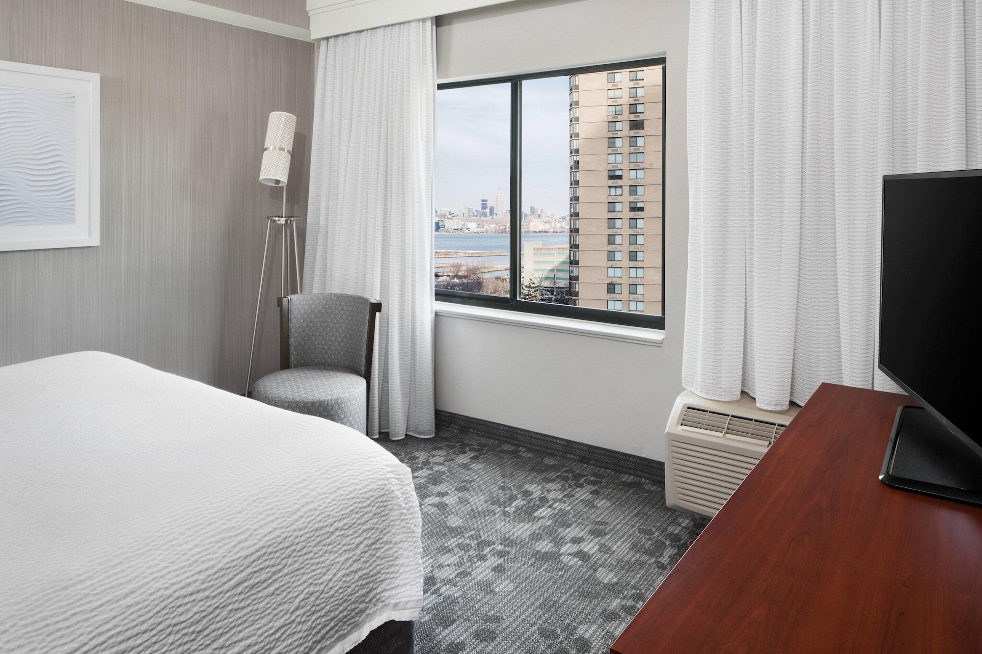Room at Courtyard Jersey City Newport, JERSEY CITY - NJ