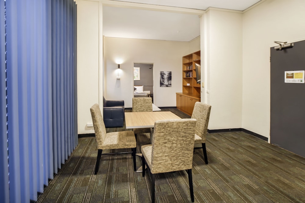 Canberra Accommodation Centre 48/63