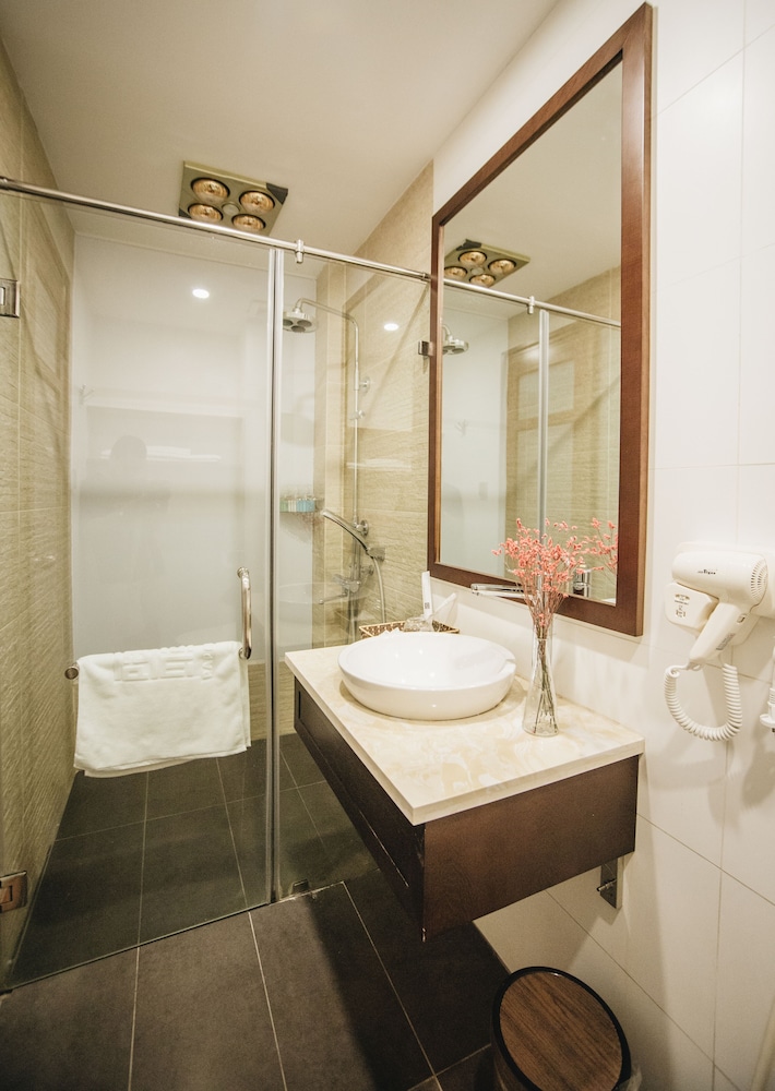 Hanoi Lakeside Premium Hotel 31/31