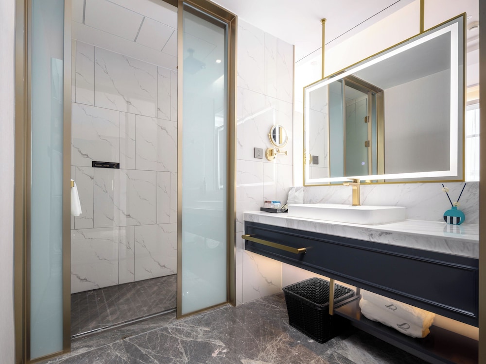 Pazhou XANA Deluxe International Hotel 35/37