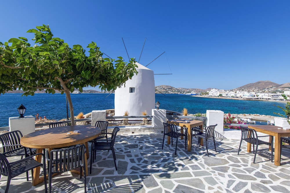 Pandrossos Hotel 44/50
