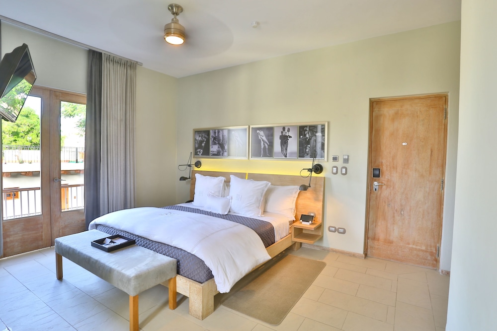 Billini Hotel 15/75