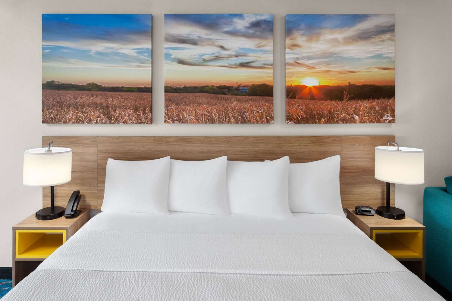 Days Inn & Suites by Wyndham Morris/I-80 18/18