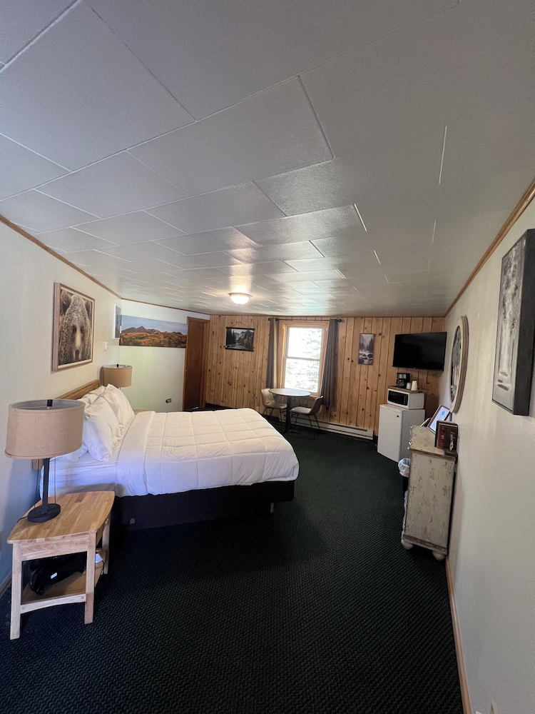 Lone Eagle Lodge 27/66