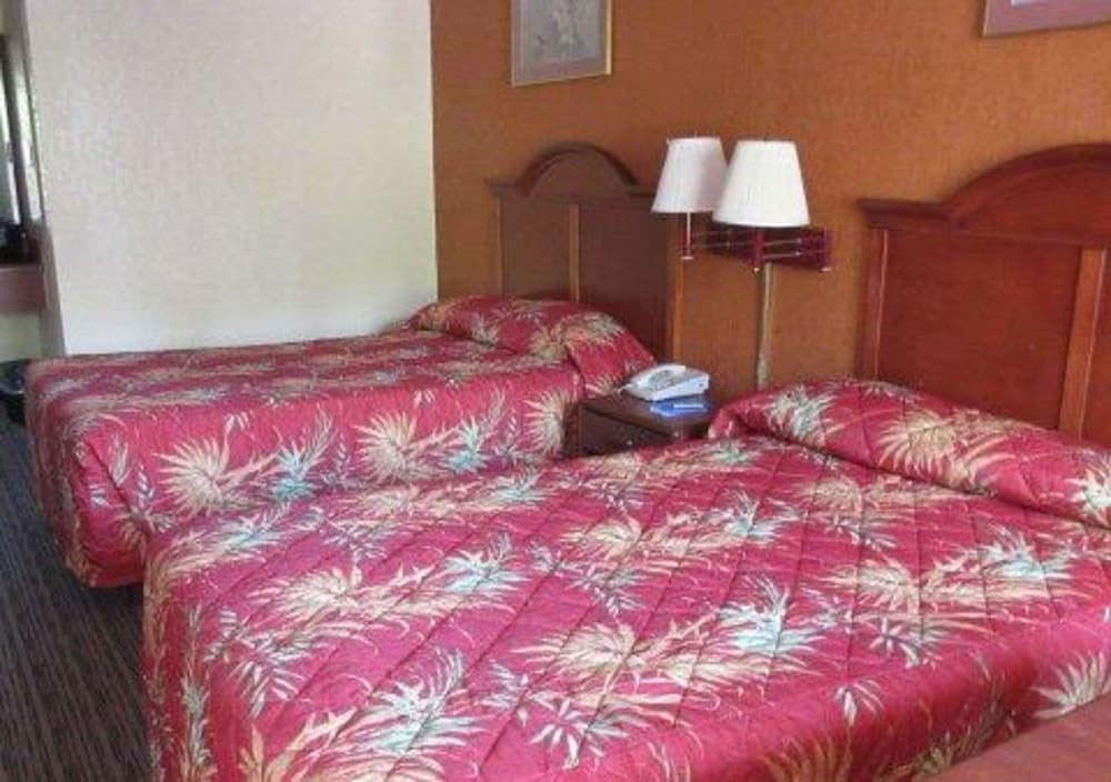 Rodeway Inn Forsyth near GA Public Safety Training Center 9/13