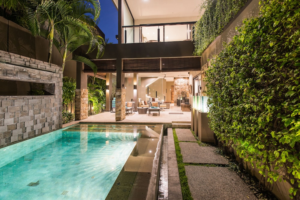 Cicada Luxury Townhouses 55/67