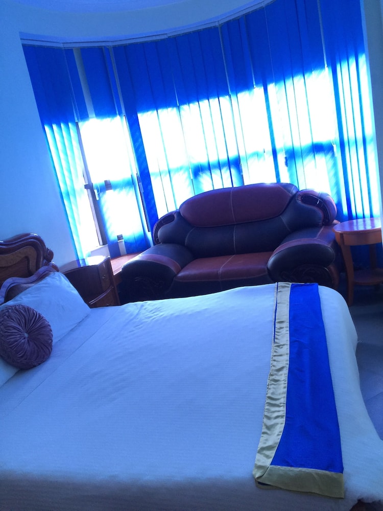 Bl Airport Hotel 36/45