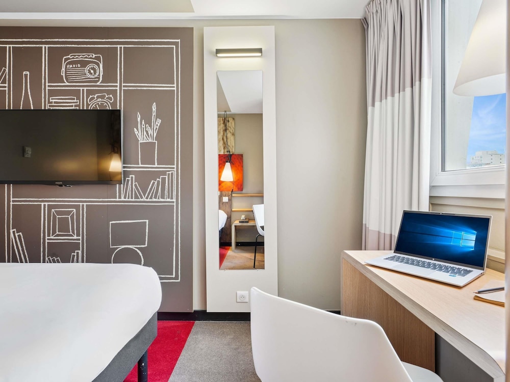 Ibis Paris Porte dOrleans 66/75