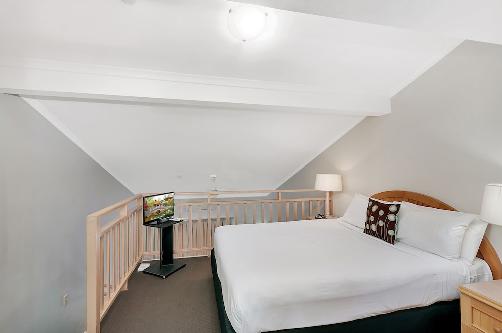 Mercure Cairns 30/64