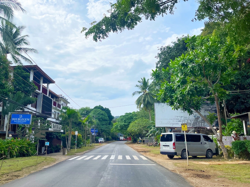 Doublegem Beach Resort 71/79