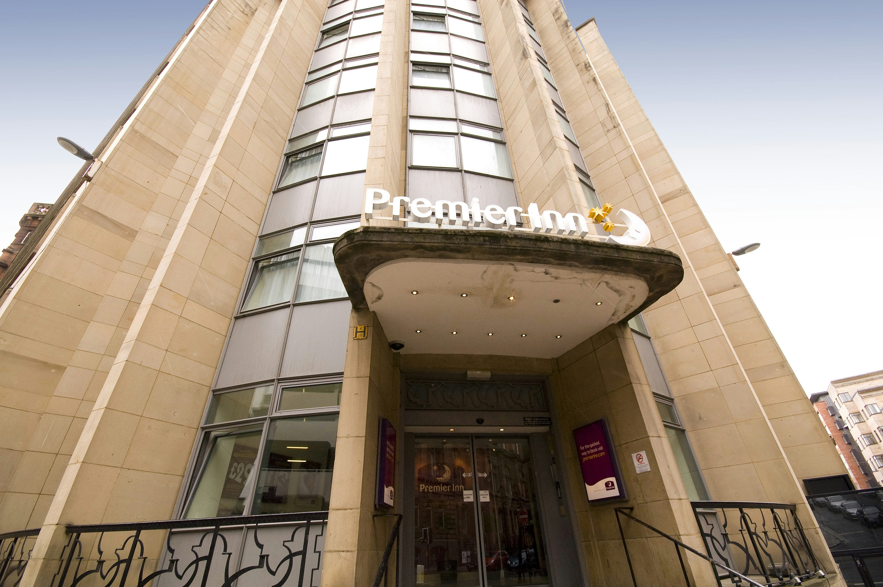 Premier Inn Glasgow City Centre (George Square) Hotel in GLASGOW