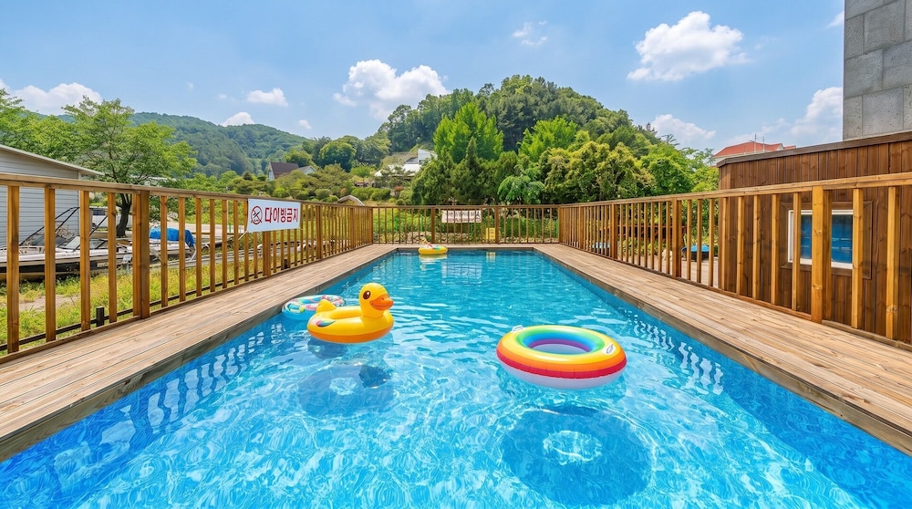 Gapyeong Rialto Pension 42/50