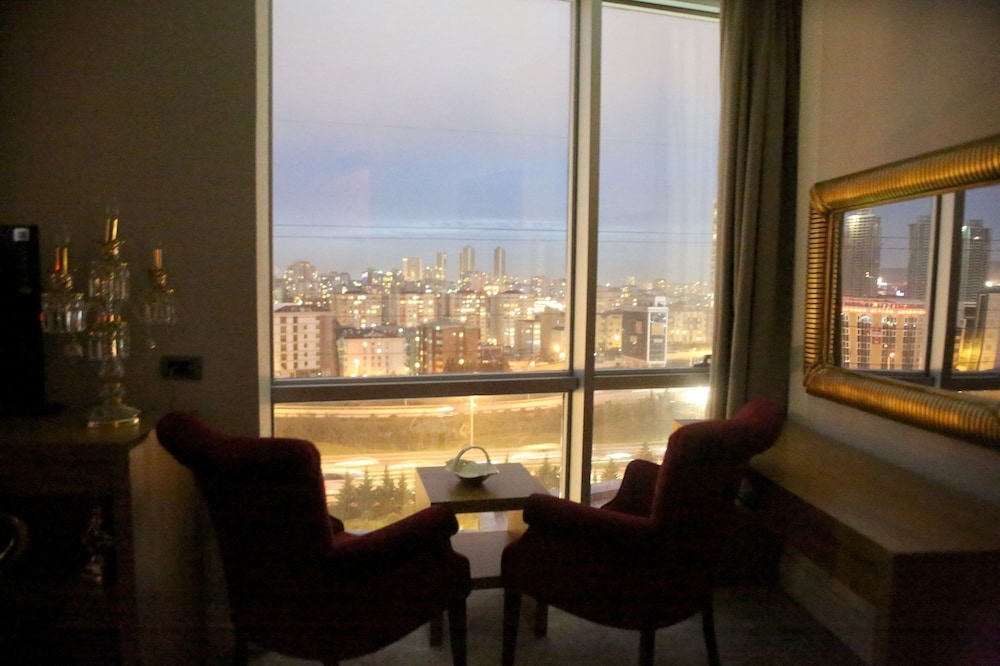 Asia Artemis Suite 32/50