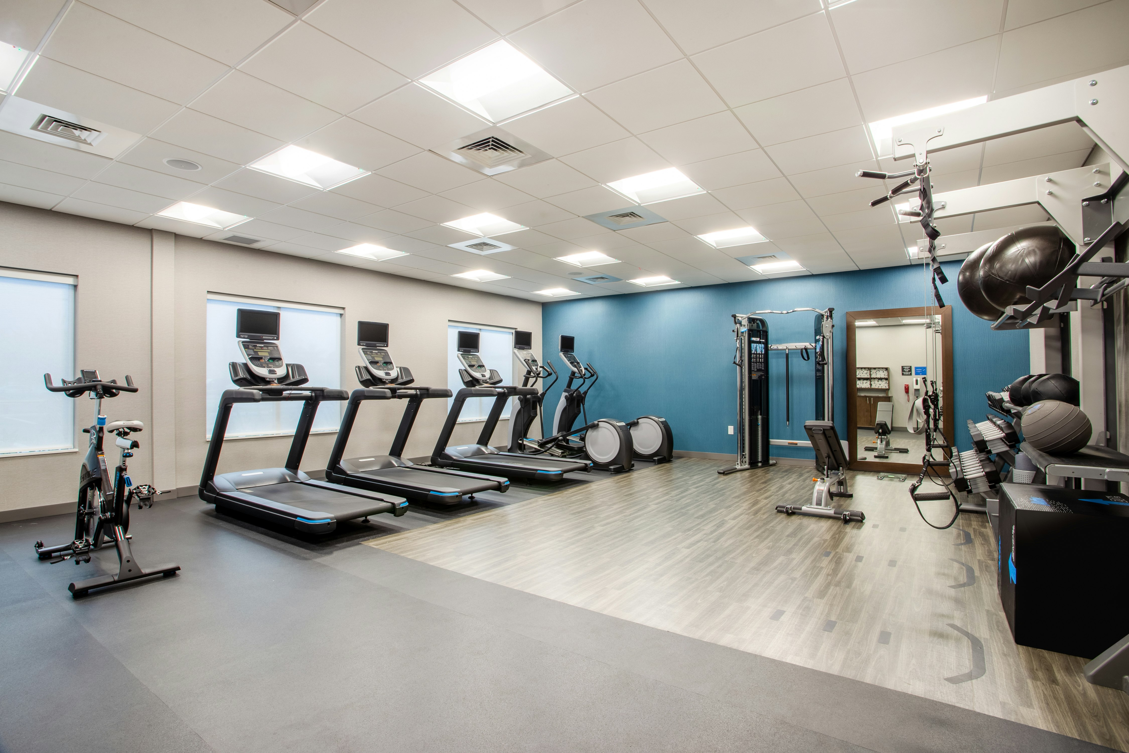 Hampton Inn Suites North Port Fl 6/17