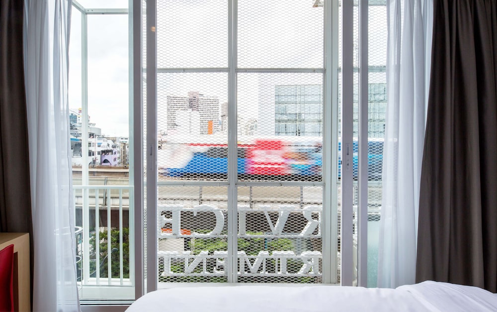128 Room and Massage 16/39
