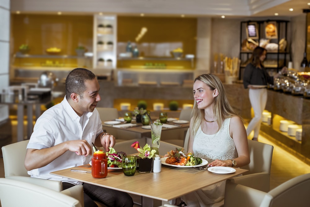 Jumeira Rotana Hotel 62/67