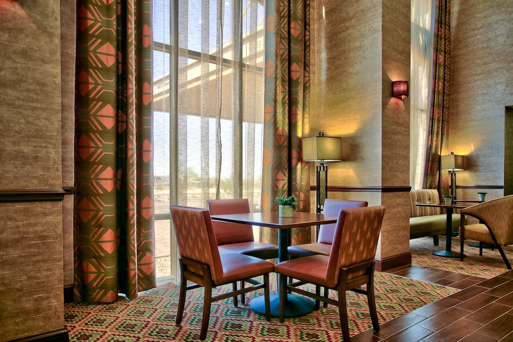 Hampton Inn And Suites Scottsdale Riverwalk 27/41