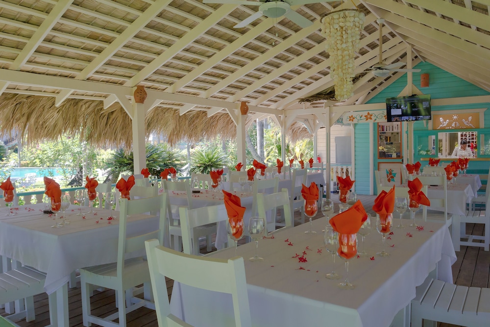 Hotel Playa Colibri 48/72