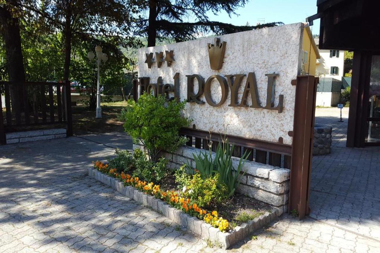 Royal Hotel Garda 17/18