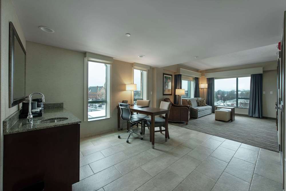 Embassy Suites Saratoga Springs NY 46/56
