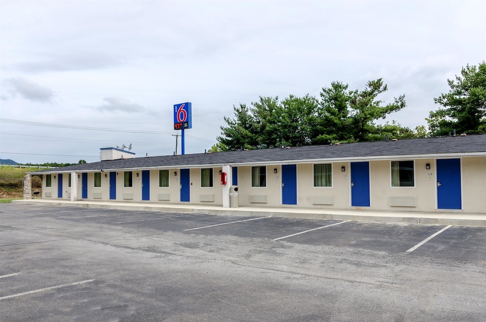 Motel6 Troutville, VA 47/54