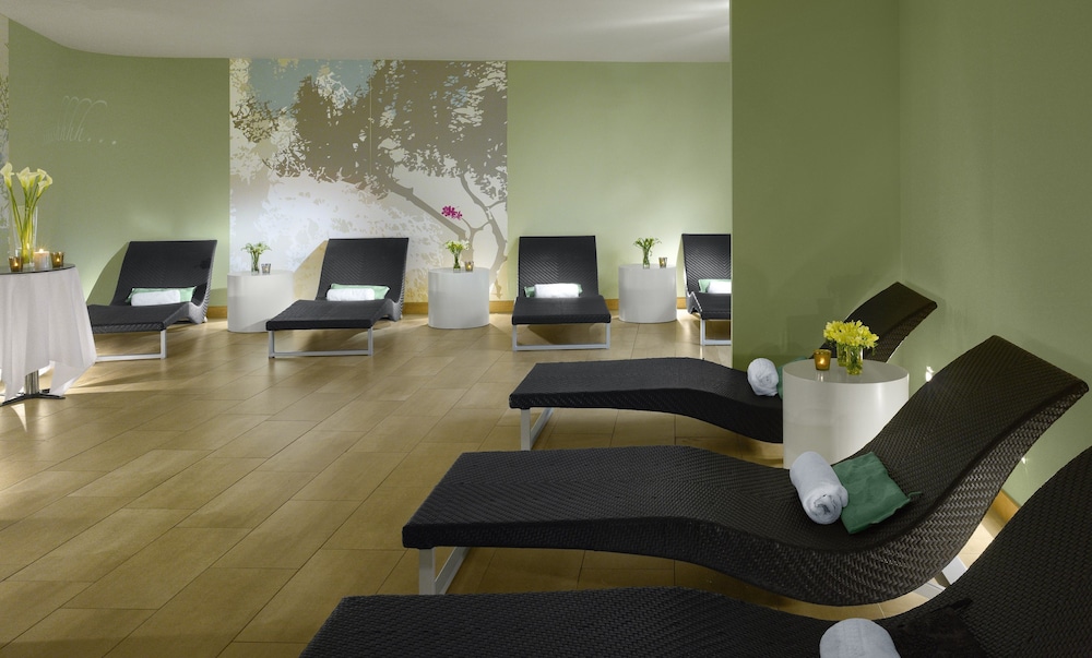 Farnham Estate Spa Golf Resort 18/50
