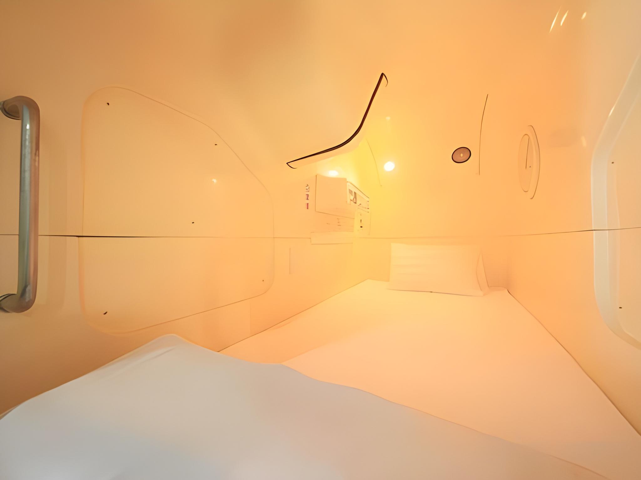 Male Dorm, Cabin, Single Bed, Low Floor