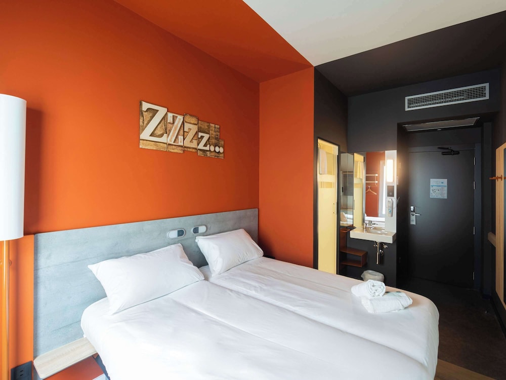 ibis budget Madrid Aeropuerto 18/58