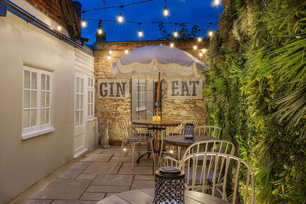 The George Hotel, Dorchester-on-Thames 44/50