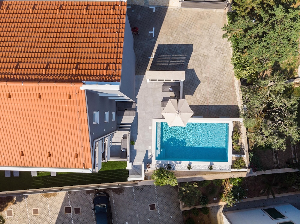 Summer Breeze Apartments 36/45