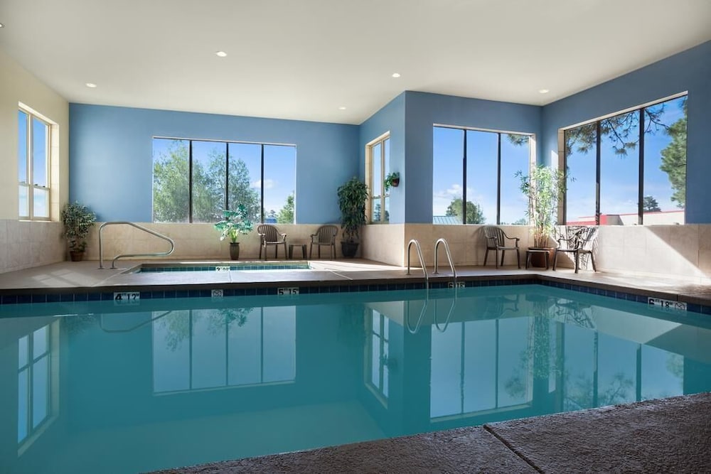Days Inn & Suites by Wyndham East Flagstaff 2/36