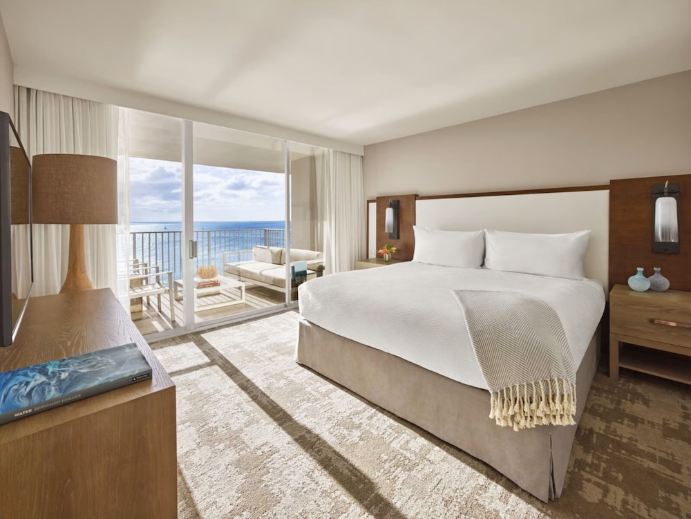 Alohilani Resort Waikiki Beach 19/67